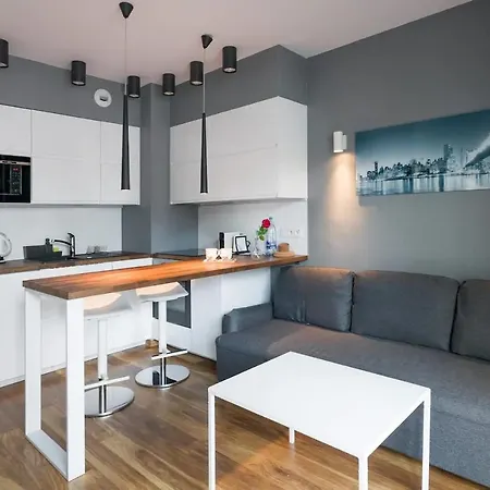 Modern And Comfortable With A Bedroom Cracovie