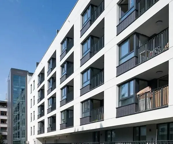 Modern And Comfortable With A Bedroom Apartment Krakow